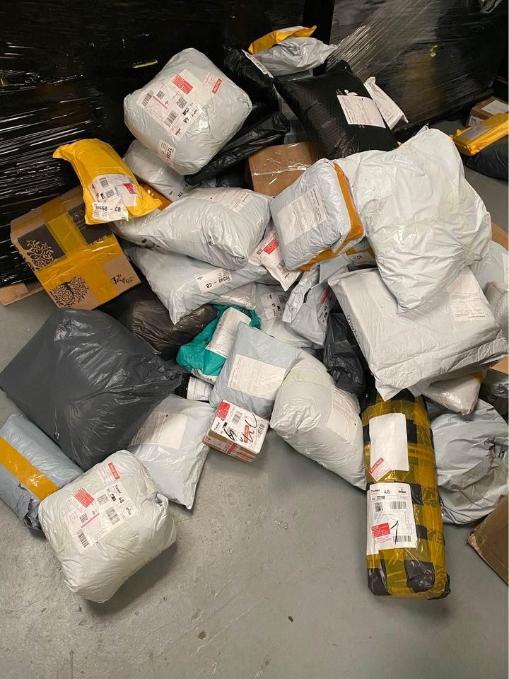 Neisporučeni paketi Royal Mail – puni kavez — referentna fotografija s Buyers Huba