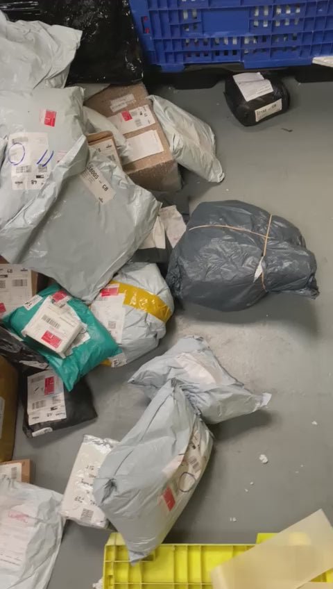 Neisporučeni paketi Royal Mail – puni kavez — referentna fotografija s Buyers Huba